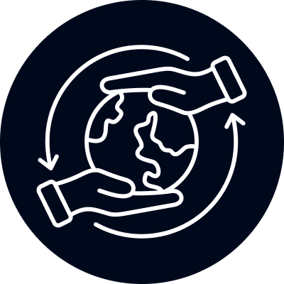 Icône représentant deux mains entourant la planète Terre, symbole d’engagement écologique et durable